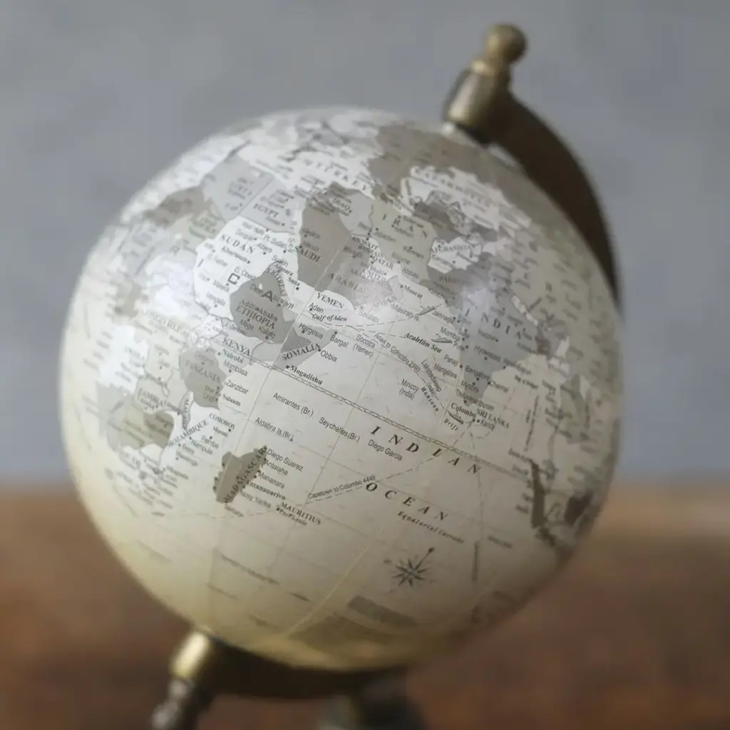 ヴィンテージグローブ イギリス 地球儀 置物 ヴィンテージ雑貨2