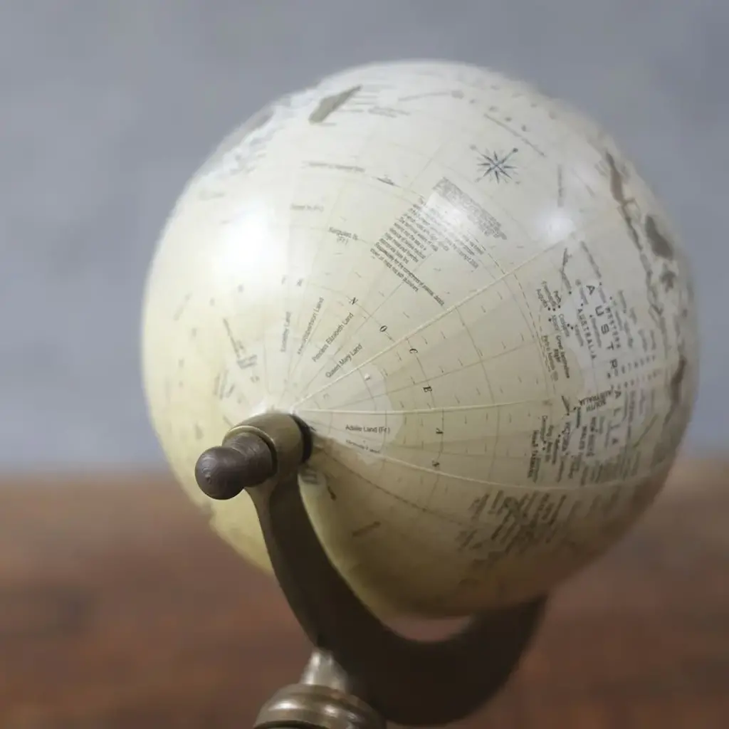 ヴィンテージグローブ イギリス 地球儀 置物 ヴィンテージ雑貨1