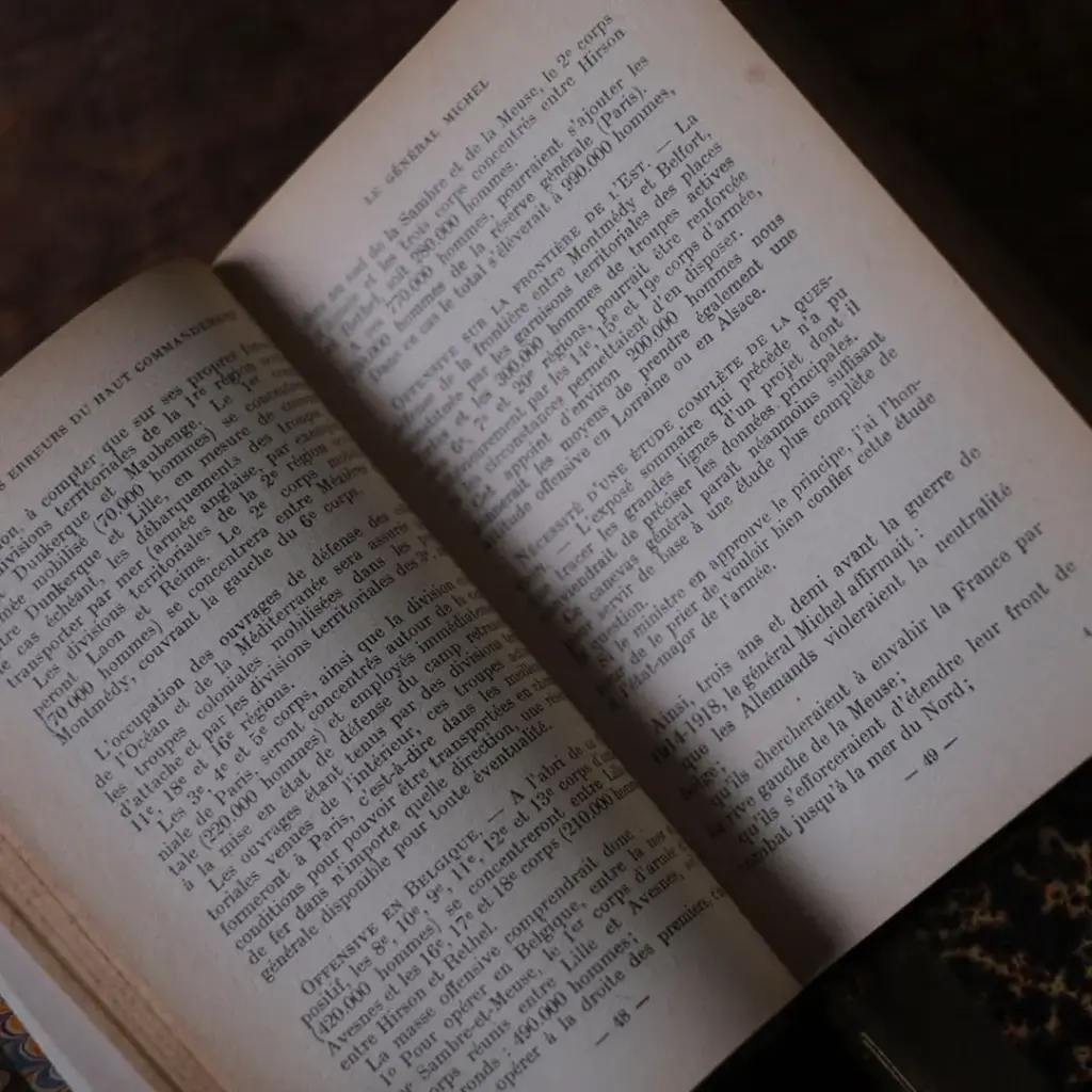 アンティークレザーブック 革張りの本 イギリス&フランス アンティーク雑貨3