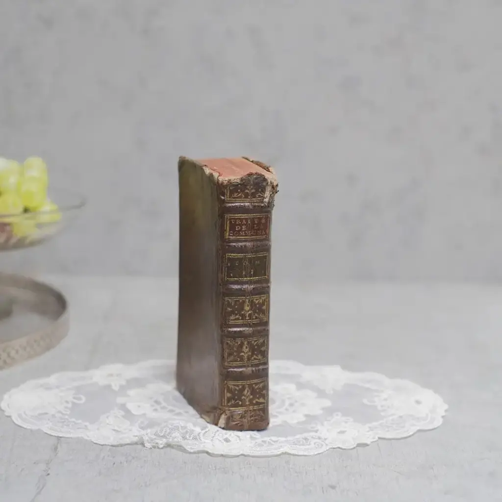 アンティークブック フランス レザーブック 古書 1774年
