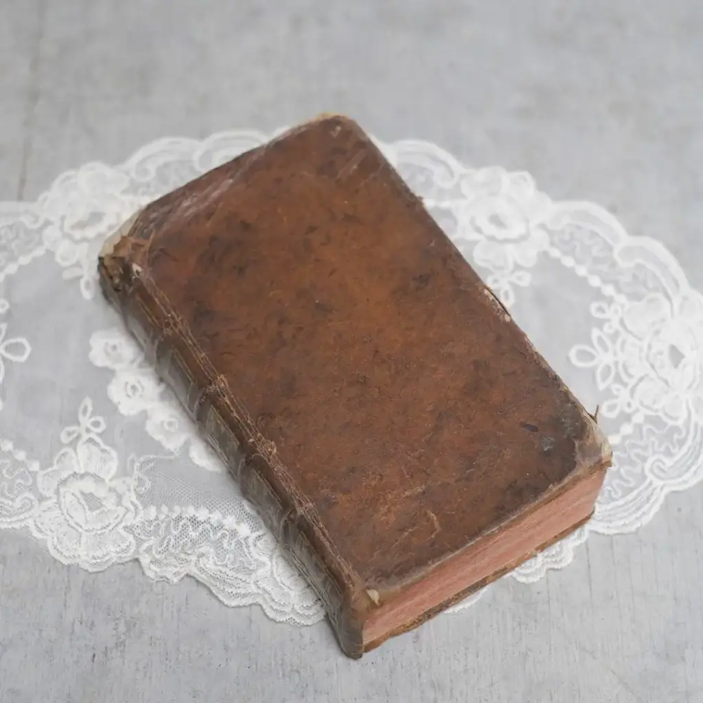 アンティークブック フランス レザーブック 古書 1774年2