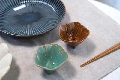 美濃焼・花型三ツ足小付 日本の食器