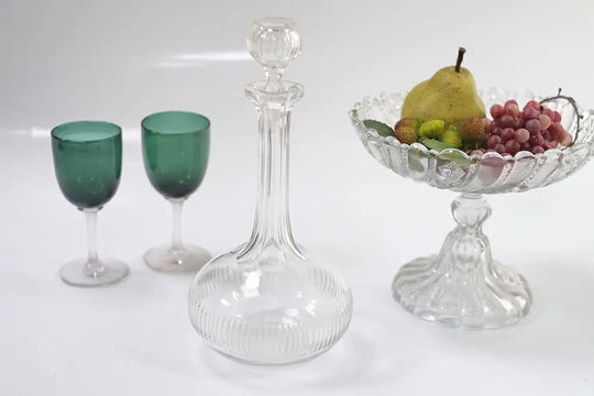 アンティークデキャンタ お酒や水を美しく彩るガラス製の容器/アンティーク食器