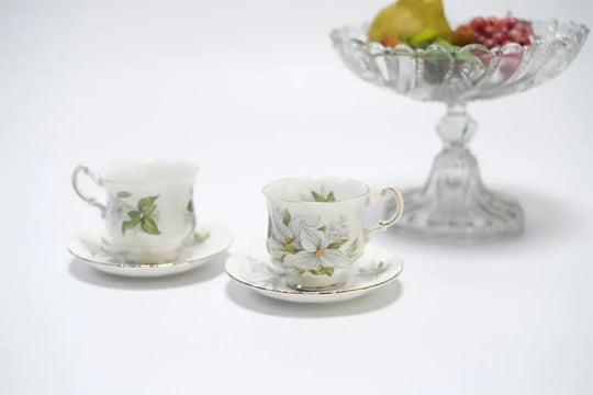 ヴィンテージ PARAGONティーカップ trillium Flower エンレイソウ柄 カップ&amp;ソーサー/アンティーク食器
