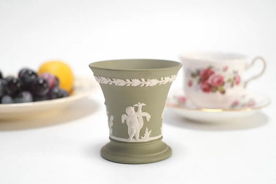 ヴィンテージ WEDGWOODジャスパー プレート ウェッジウッド イギリス 珍しい緑色 キャンドルスタンド