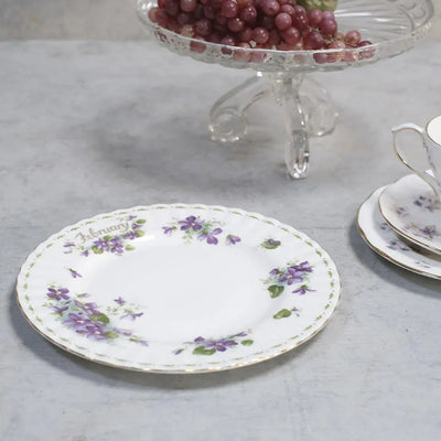 ヴィンテージROYAL ALBERT(ロイヤルアルバート)デザート皿 イギリス バイオレット 菫 February