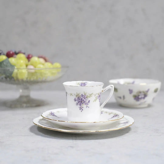 アンティーク ティーカップトリオthe Foley China Works / Violets 美しいスミレ柄 アンティーク食器