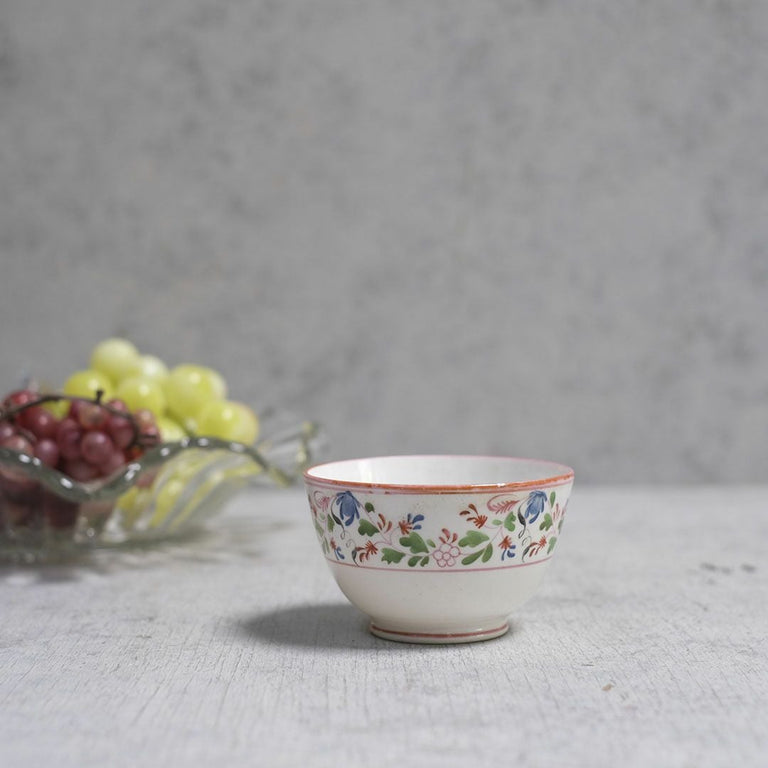 アンティーク ティーボウル 花 古い時代に作られた取っ手のないティーカップ/アンティーク食器