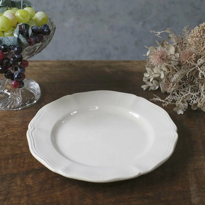 アンティーク皿 フラワーリムプレート　21cm 白 花リム皿/アンティーク食器