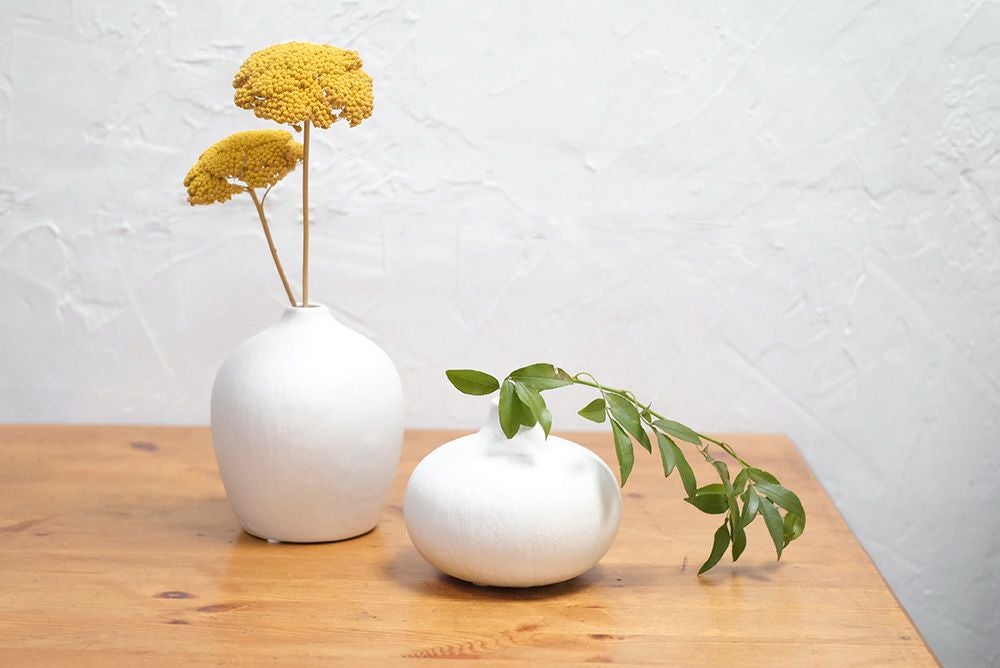 モダンなデザインの花器5