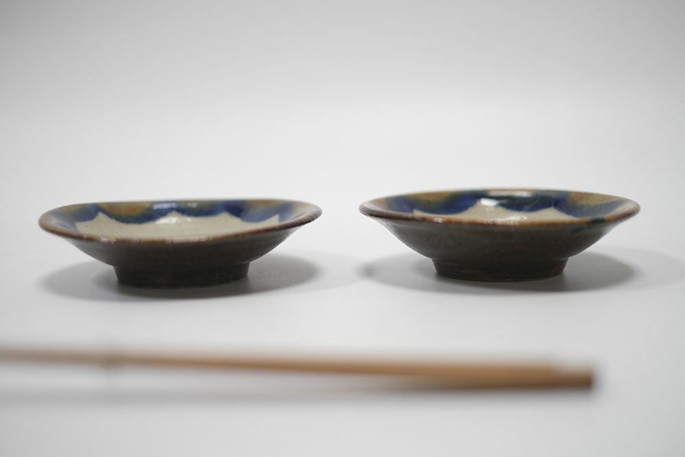 少し深さのあるやちむんの小皿4