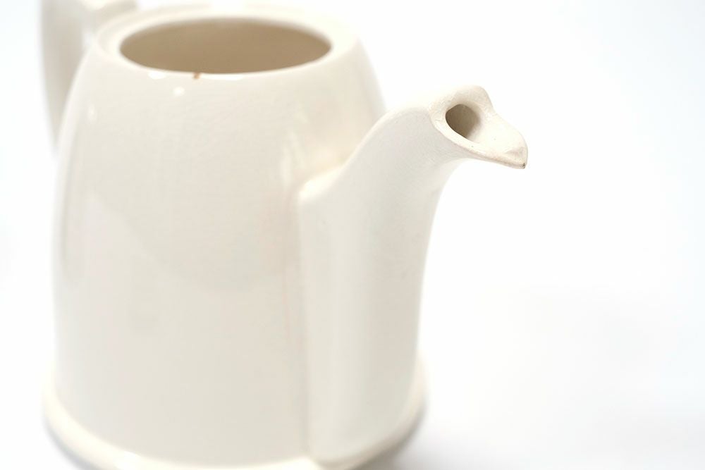 コーヒーポットの注ぎ口12