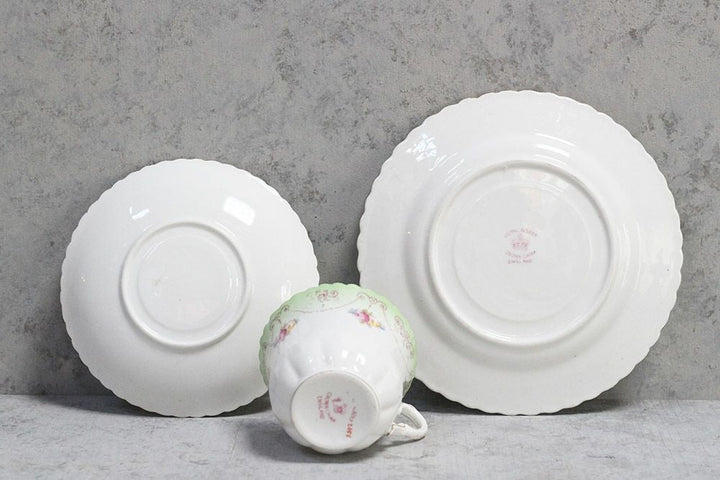 アンティークティーカップトリオ イギリス ROYAL ALBERT CROWN CHINA77