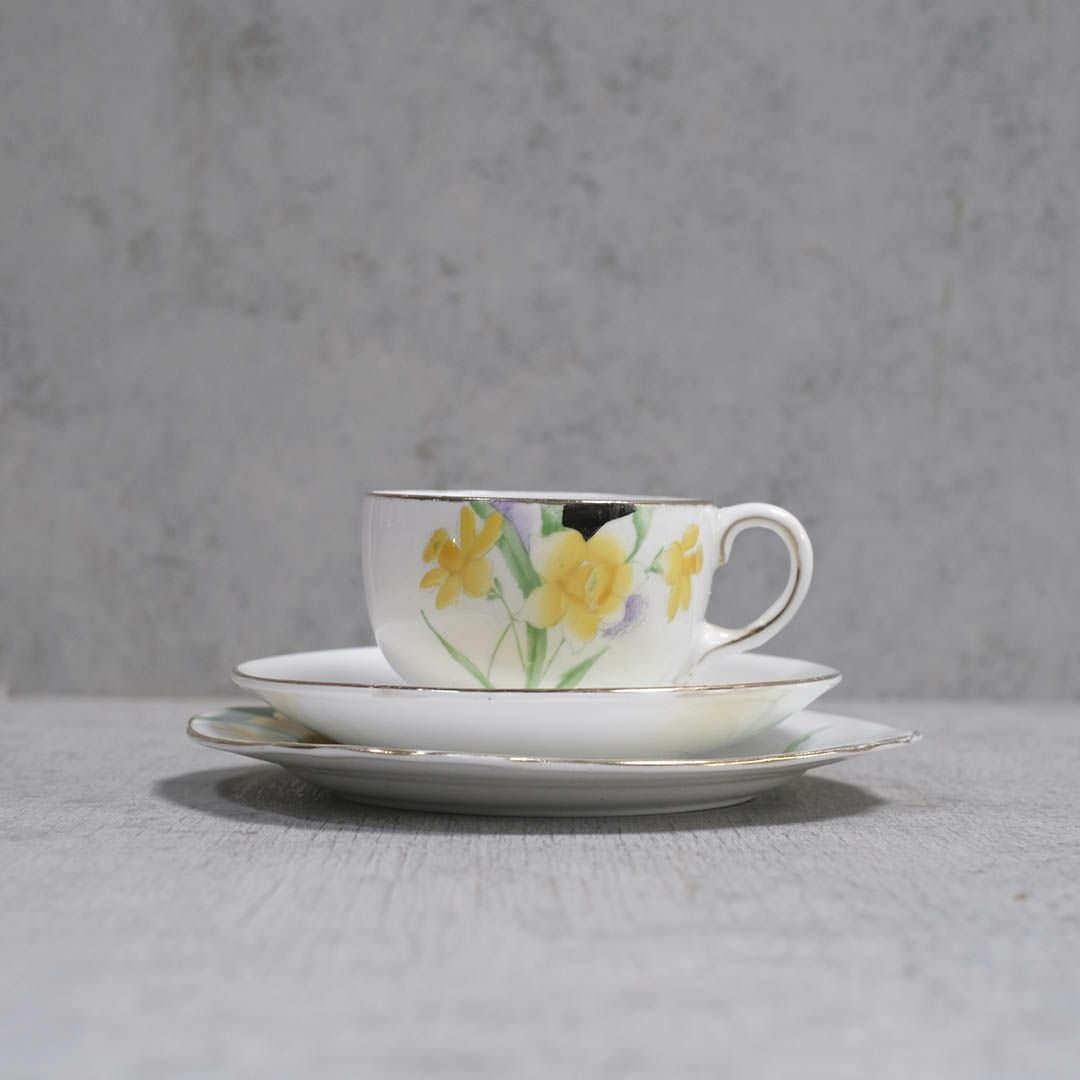 アンティークティーカップトリオ GLADSTONE CHINA イギリス GP&CO1