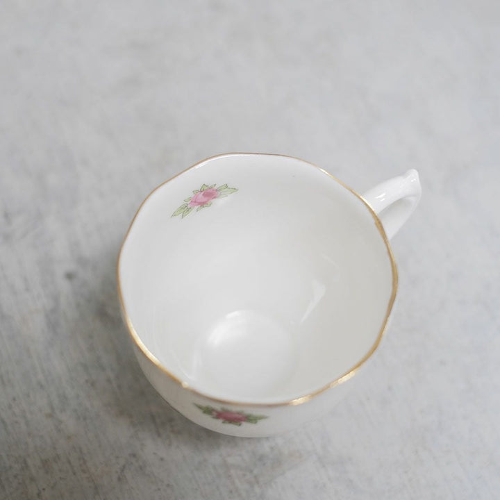 アンティーク Roslyn China ティーカップトリオ ミルクジャグ シュガーボウル アンティーク食器3