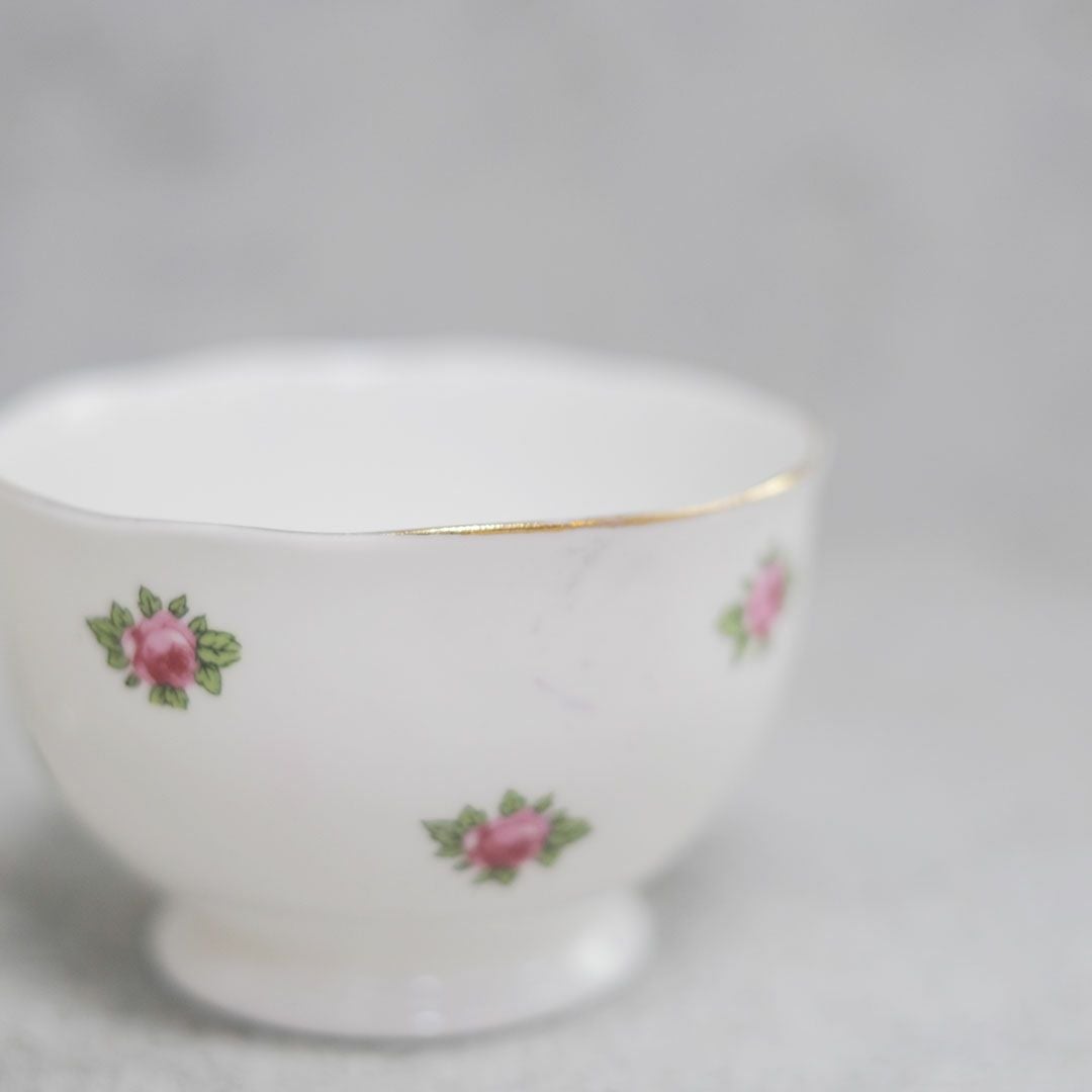 アンティーク Roslyn China ティーカップトリオ ミルクジャグ シュガーボウル アンティーク食器9