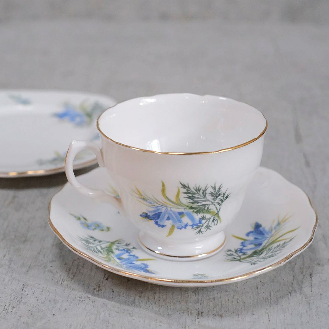ヴィンテージティーカップトリオ Blue Trumpet Flowers イギリス11