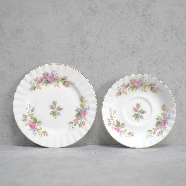 ヴィンテージティーカップトリオ Royal Albert ロイヤルアルバート