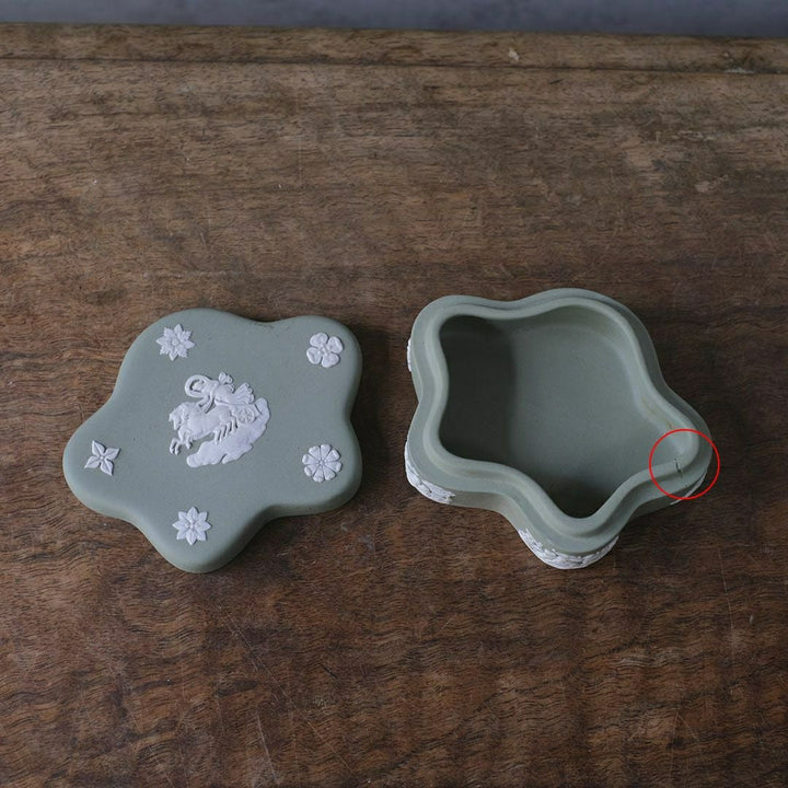 ヴィンテージ WEDGWOODジャスパー小物入れ グリーン ストーンウェア55