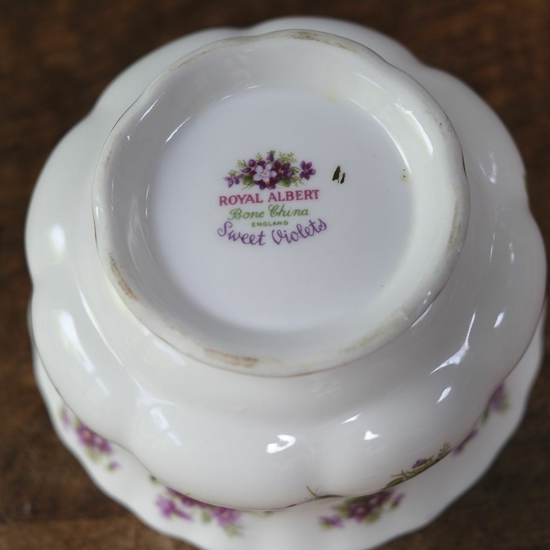 ヴィンテージシュガーボウル ROYAL ALBERT SWEET VIOLET ロイヤルアルバート イギリス88