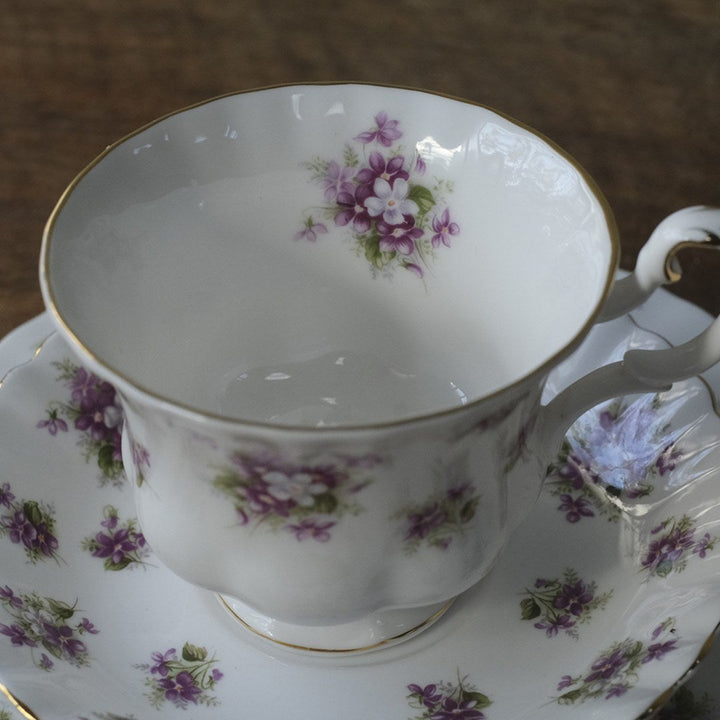 ヴィンテージティーカップトリオ Royal Albert Sweet Violets ロイヤルアルバート スウィートバイオレット イギリス