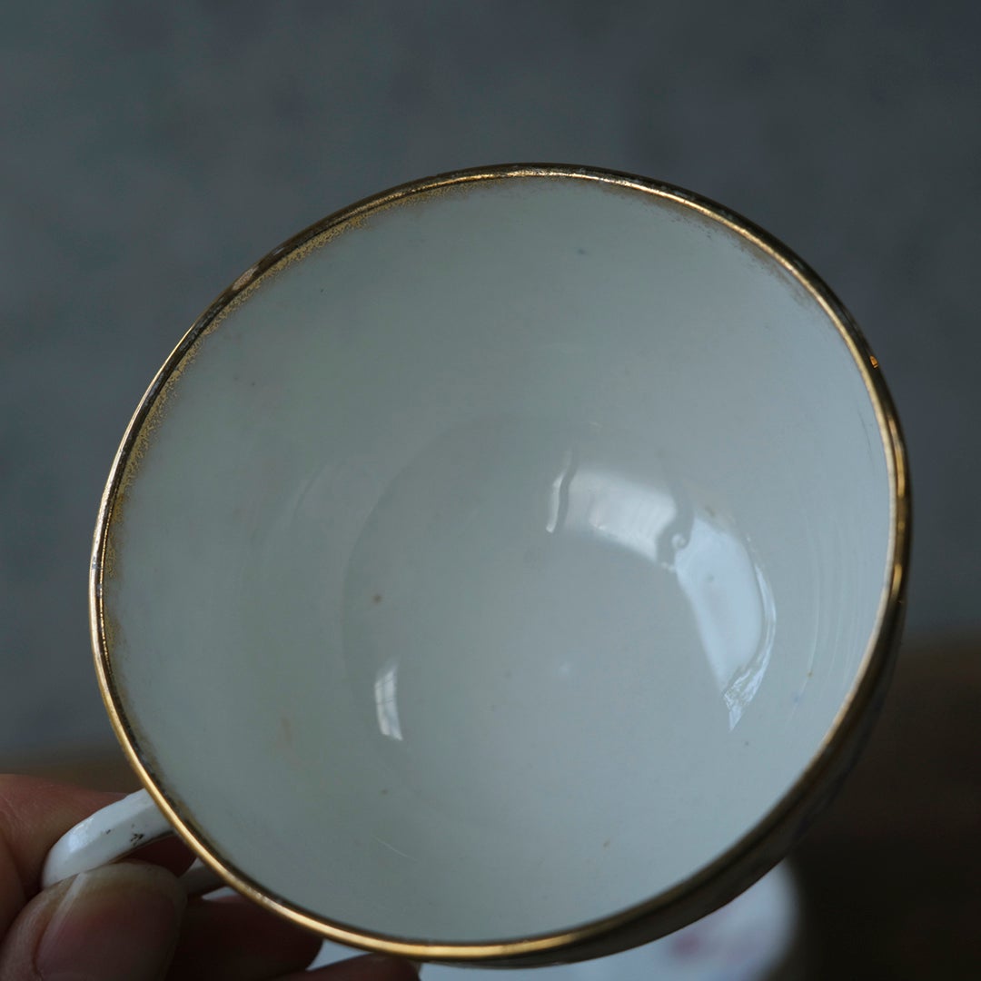 アンティーク Balmoral China リボンと薔薇のティーカップトリオ　イギリス