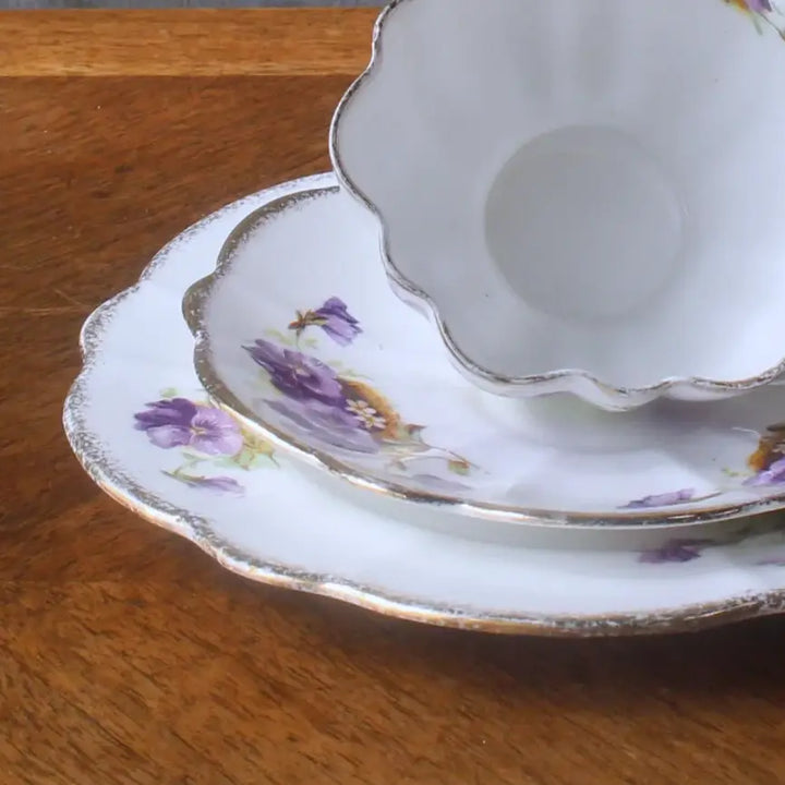 アンティークティーカップトリオ MELBA メルバPansy パープルパンジー アンティーク食器ゴールドリム