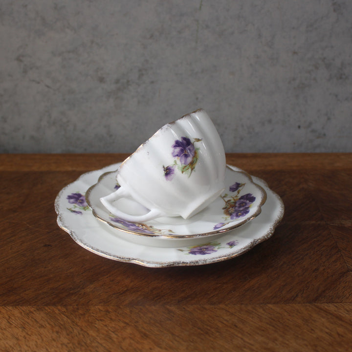 アンティークティーカップトリオ MELBA メルバPansy パープルパンジー アンティーク食器