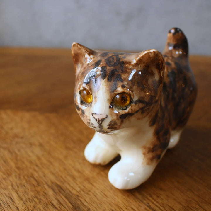 ウィンスタンレイ 子猫のフィギュリン イギリス 1980-1990年代頃 正面から見た顔と前足