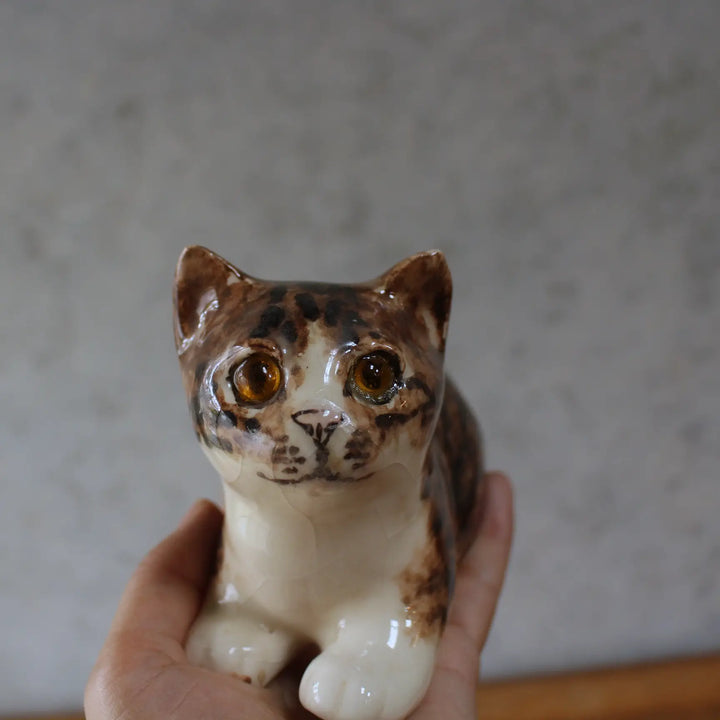 ウィンスタンレイ 子猫のフィギュリン イギリス 1980-1990年代頃 手のひらにのせた大きさの目安