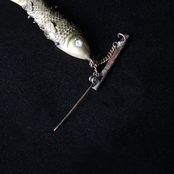 アンティーク シルバー 可動式 魚モチーフ ブローチ 純銀 / Antique