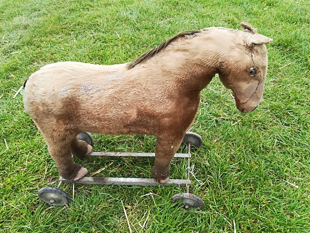アンティーク馬のオブジェ