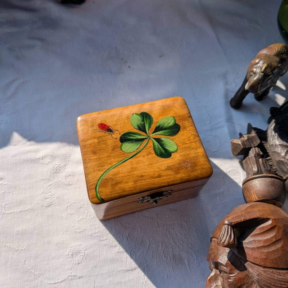 ヴィンテージよつばのクローバー小物入れ