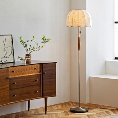 本木から削り出したフロアライト　一点もの　フロアスタンド　アンティーク　無垢 本木から削り出したフロアライト 一点もの フロアスタンド